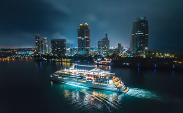 Star Seeker in Miami