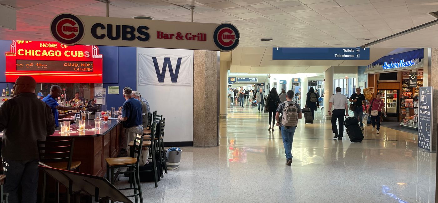 Image: Chicago Cubs Bar & Grill at O'Hare International Airport. (photo by Patrick Clarke)
