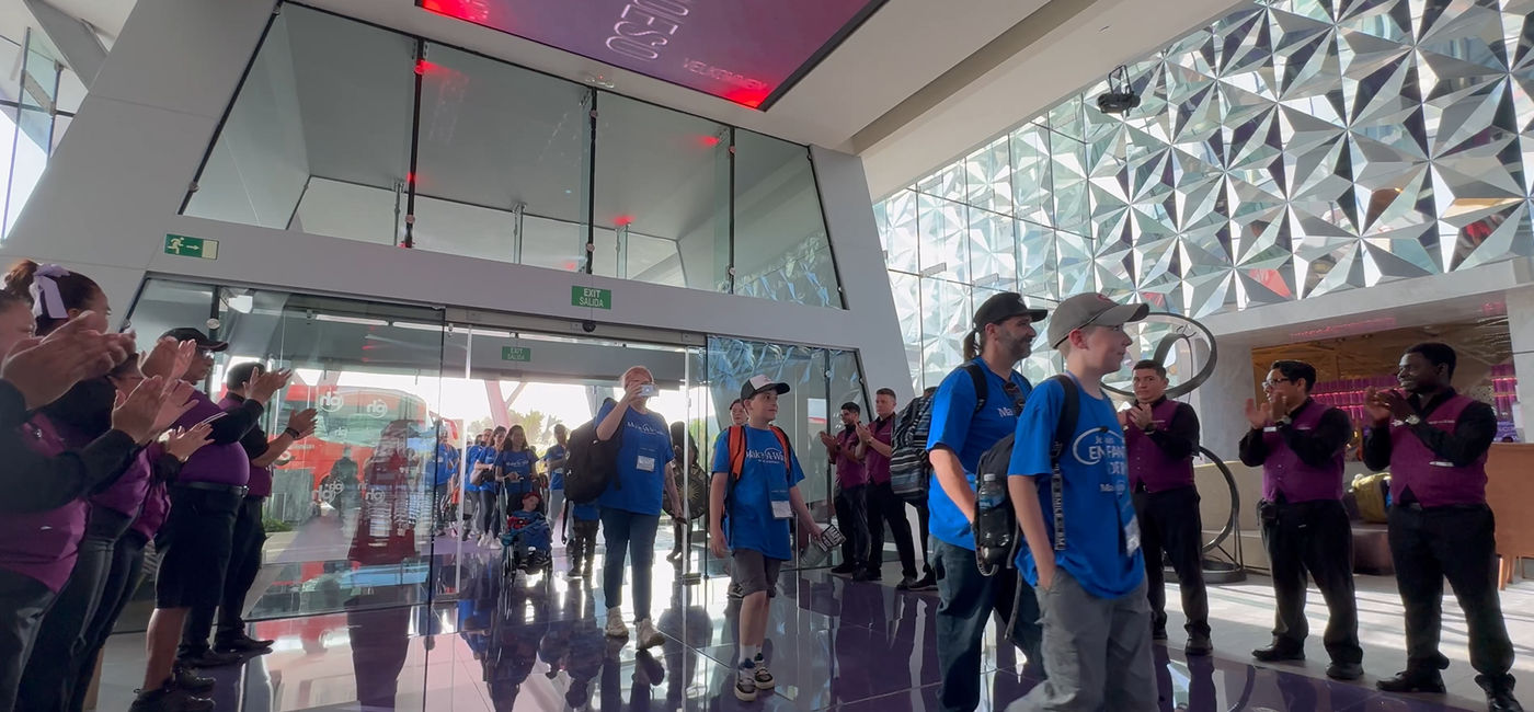 Image: Make-A-Wish families arrive at Planet Hollywood Cancun