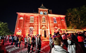 Dent Schoolhouse, Ohio, Haunted House