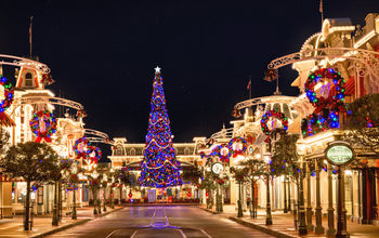 Walt Disney World, holiday decor, holiday theme parks
