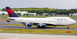 Delta Boeing 747-451 airplane