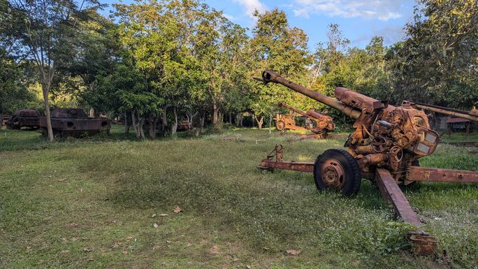 Guns, Siem Reap, Cambodia Guns, Siem Reap, Cambodia