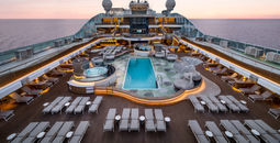 Pool deck of Oceania Allura
