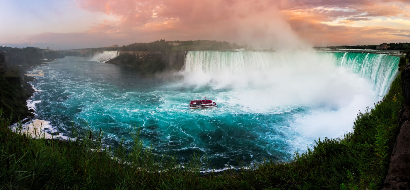 Image: Niagara Falls at sunset. (Photo Credit: Saptashaw/Adobe)