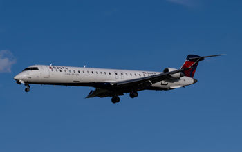 Delta Connection flight Bombardier CRJ900