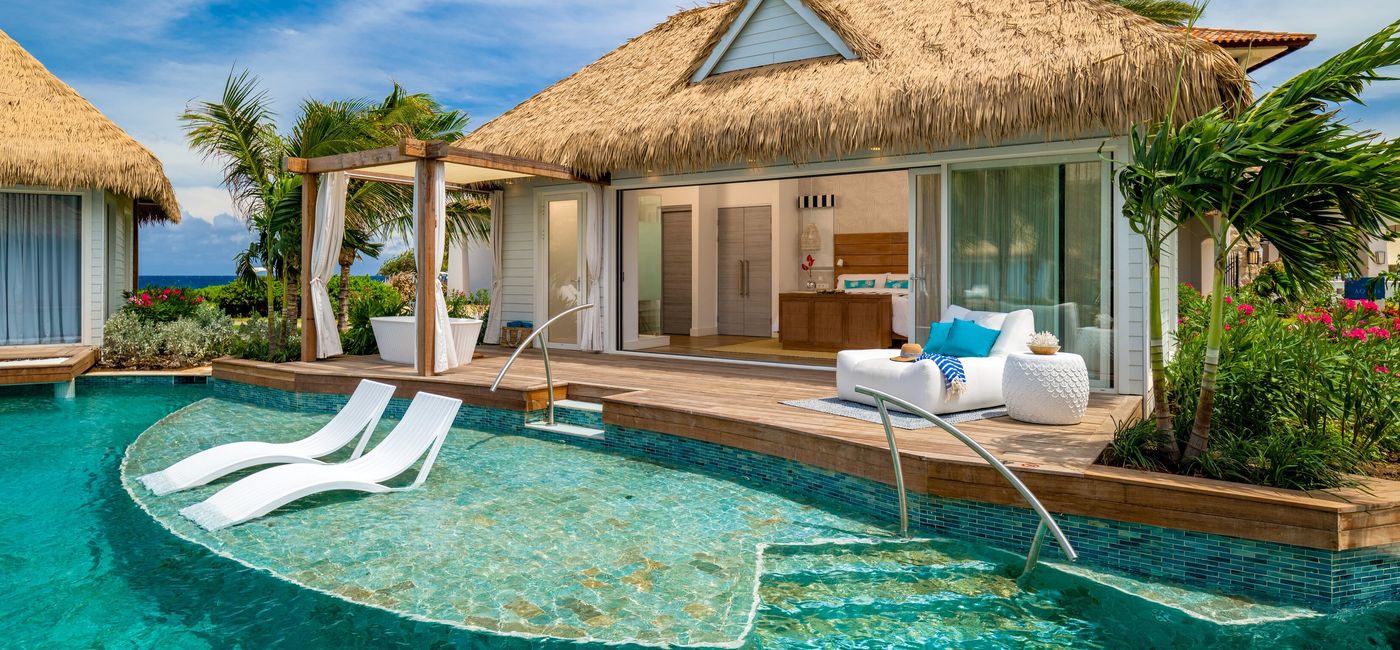 Image: Sandals Resorts SCR Pool (Photo Credit: Sandals Resorts)