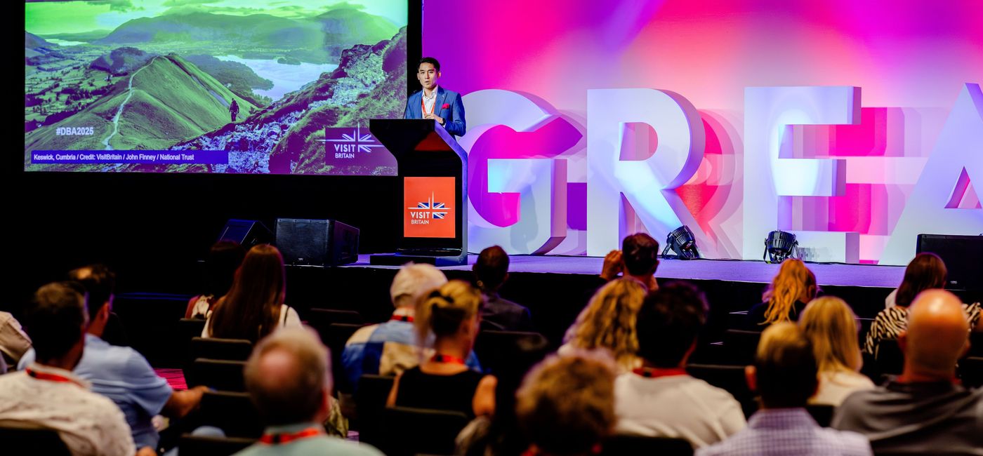 Image: Destination Britain Americas 2025. Jeffrey Yau, Senior Manager Travel Trade and Aviation, USA presenting at DBA 2025 (Photo Credit: VisitBritain/Timeless Photography)