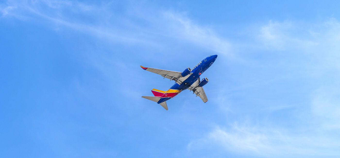 Image: Southwest Airlines flight over Southern California. (Photo Credit: Felipe Sanchez/Adobe)