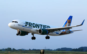 Frontier Airlines Airbus A320 landing.