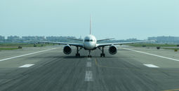 Thinsktock_Runway