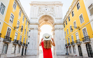 A traveler visits Lisbon during a stopover