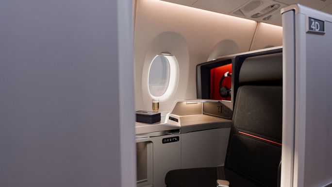 Delta Air Lines, Delta One, business class seats, airplane interiors