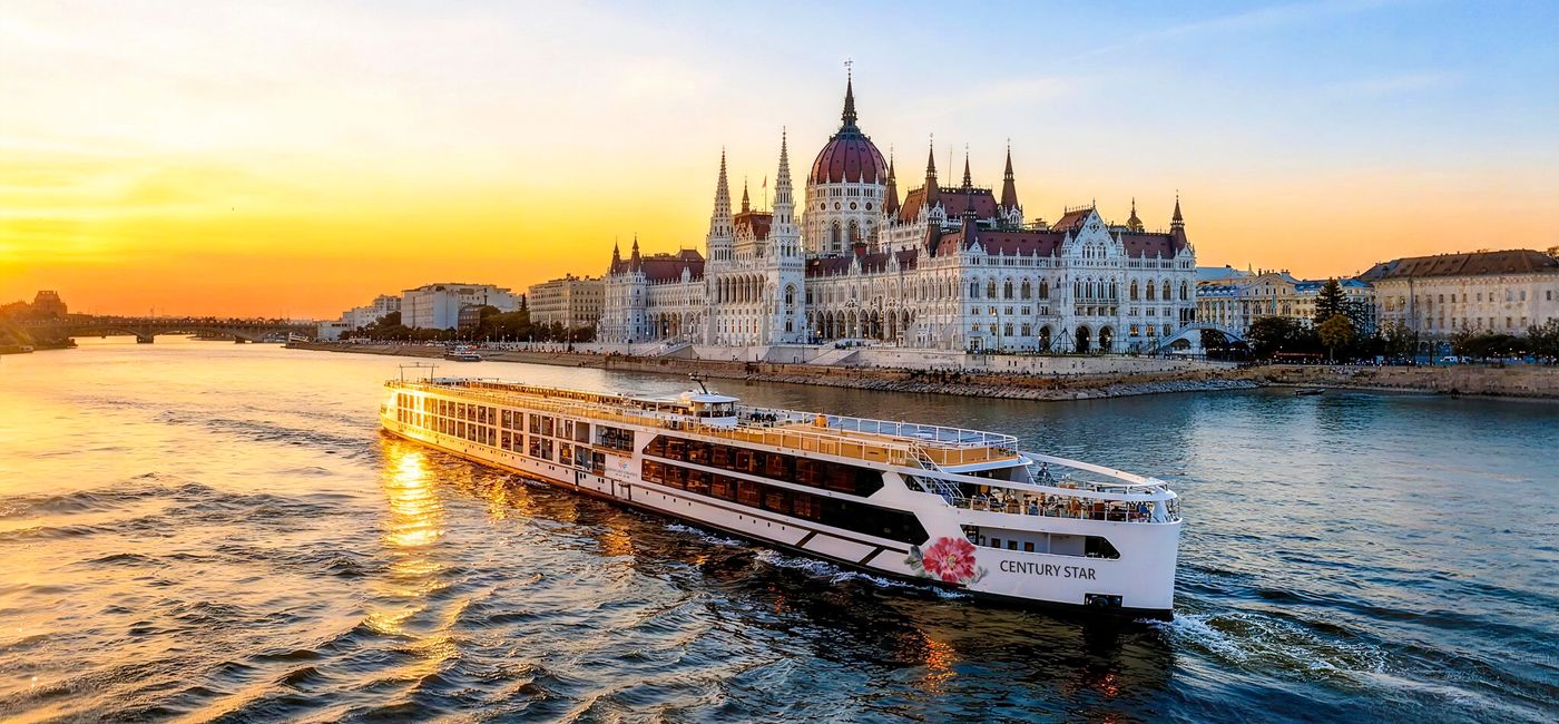 Photo:  (Photo Credit: Century Cruises)