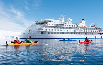 Kayaking Port Lockroy