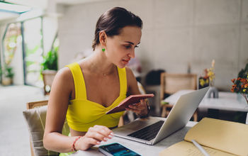 Travel advisor working from a laptop