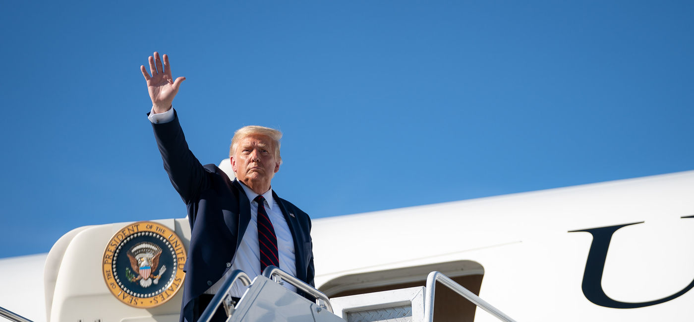 Image: President Donald Trump boards Air Force One (Photo Credit: Tia Dufour / Flickr)