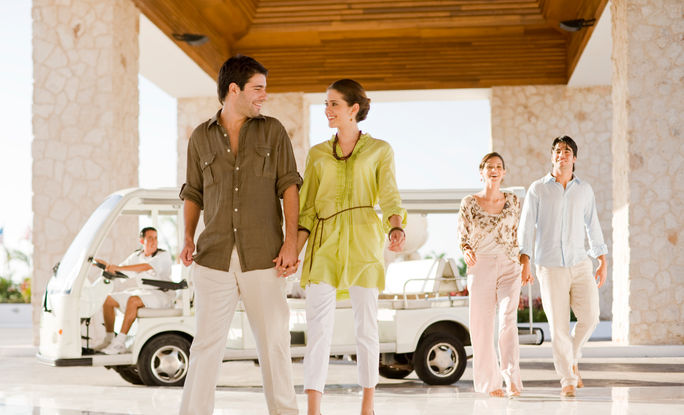 Guests arriving at the Grand Sunset Princess