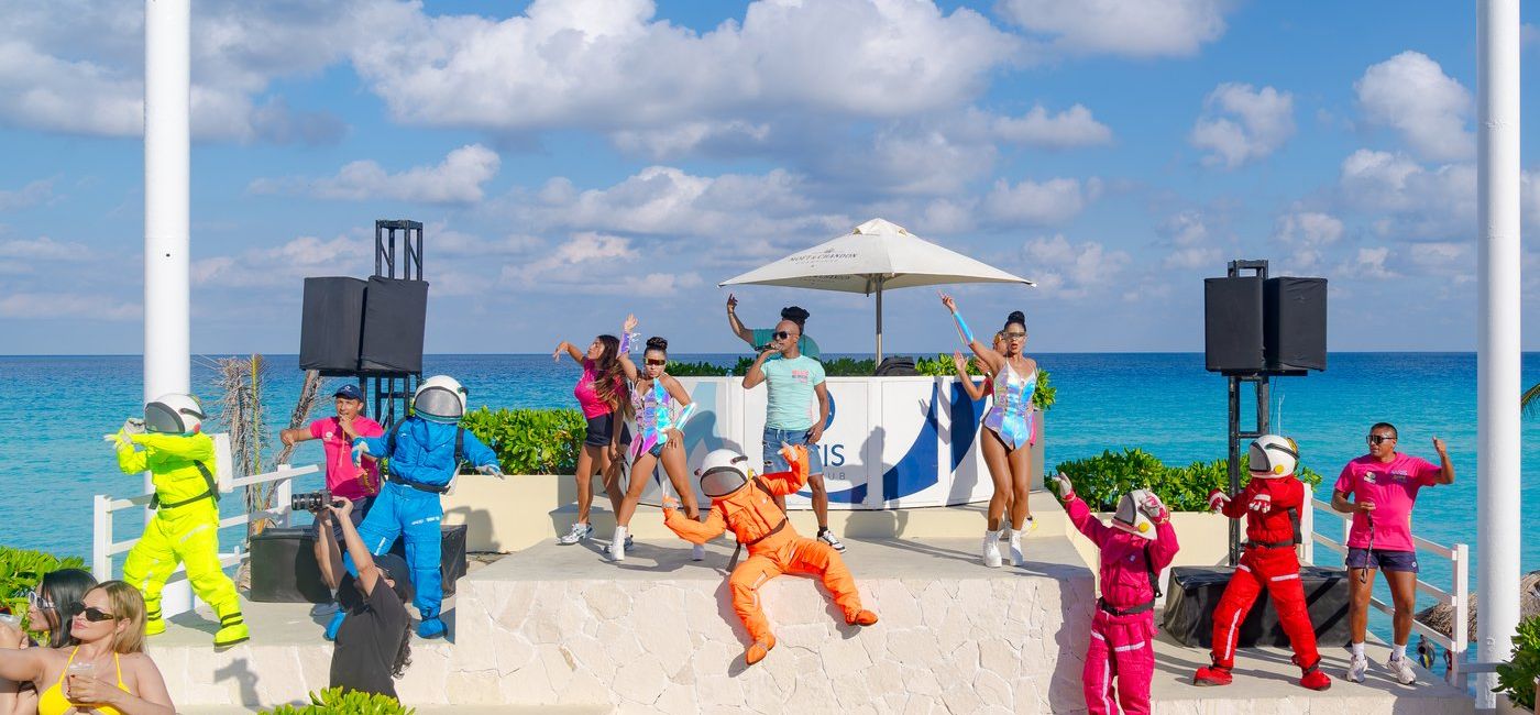 Image: Entertainment at Oasis Beach Club (Photo Credit: Oasis Hotels & Resorts)
