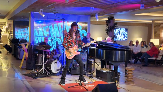 Memphis Jones performs Blues and Rock 'n' Roll classics in The Living Room aboard the Viking Mississippi.