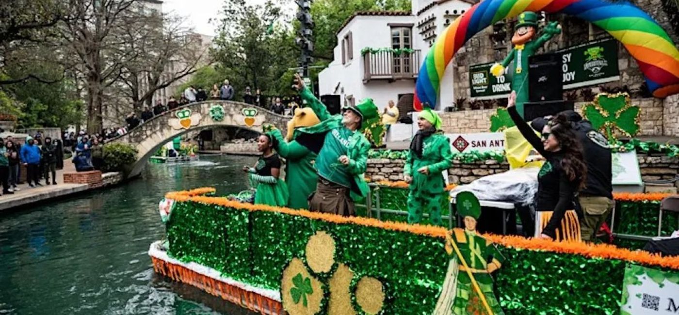 Image: San Antonio St. Patrick's Day Barge (Photo Credit: The Westin Riverwalk)