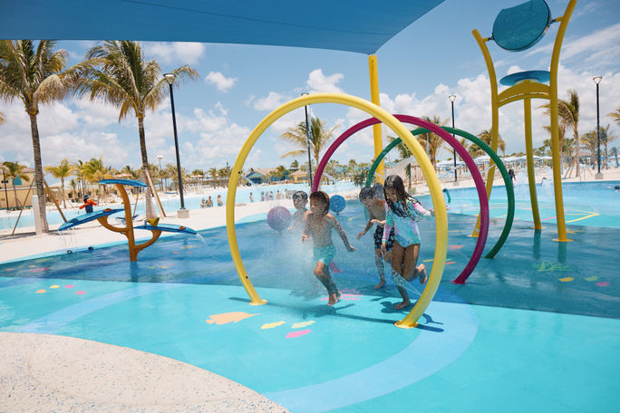 Guppy Grotto Splash Pad