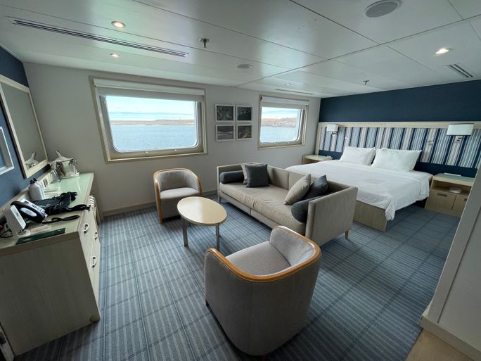 One of the "Darwin's Suites" aboard the MS Santa Cruz II One of the "Darwin's Suites" aboard the MS Santa Cruz II
