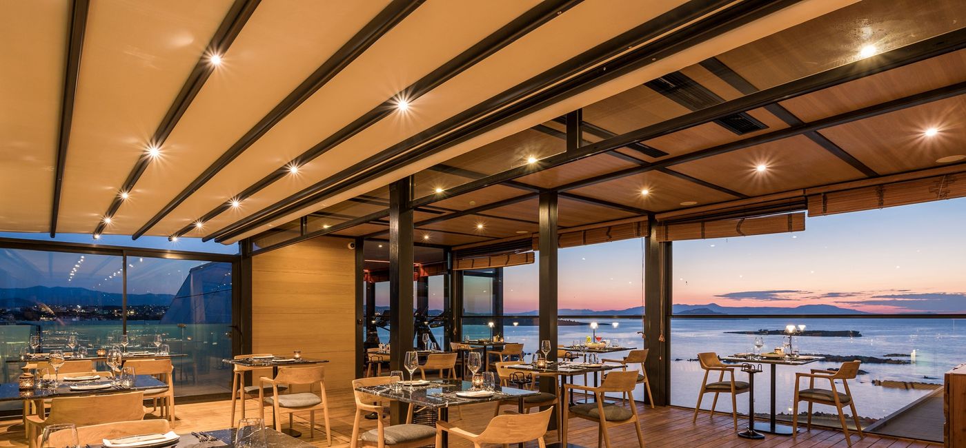 Image: The Chania Flair’s 360° rooftop restaurant. (Photo Credit: Hilton)