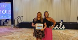 Advisor Alisha Kingston (left) with Denise DeCoite of Journese