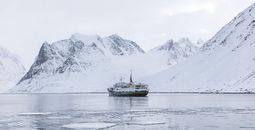 A mini cruise around the majestic Svalbard archipelago.