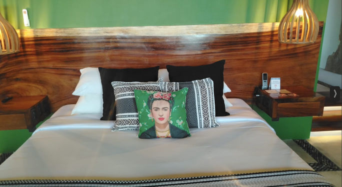 In the Sayulinda Hotel, guests share a bed with Frida Kahlo.
