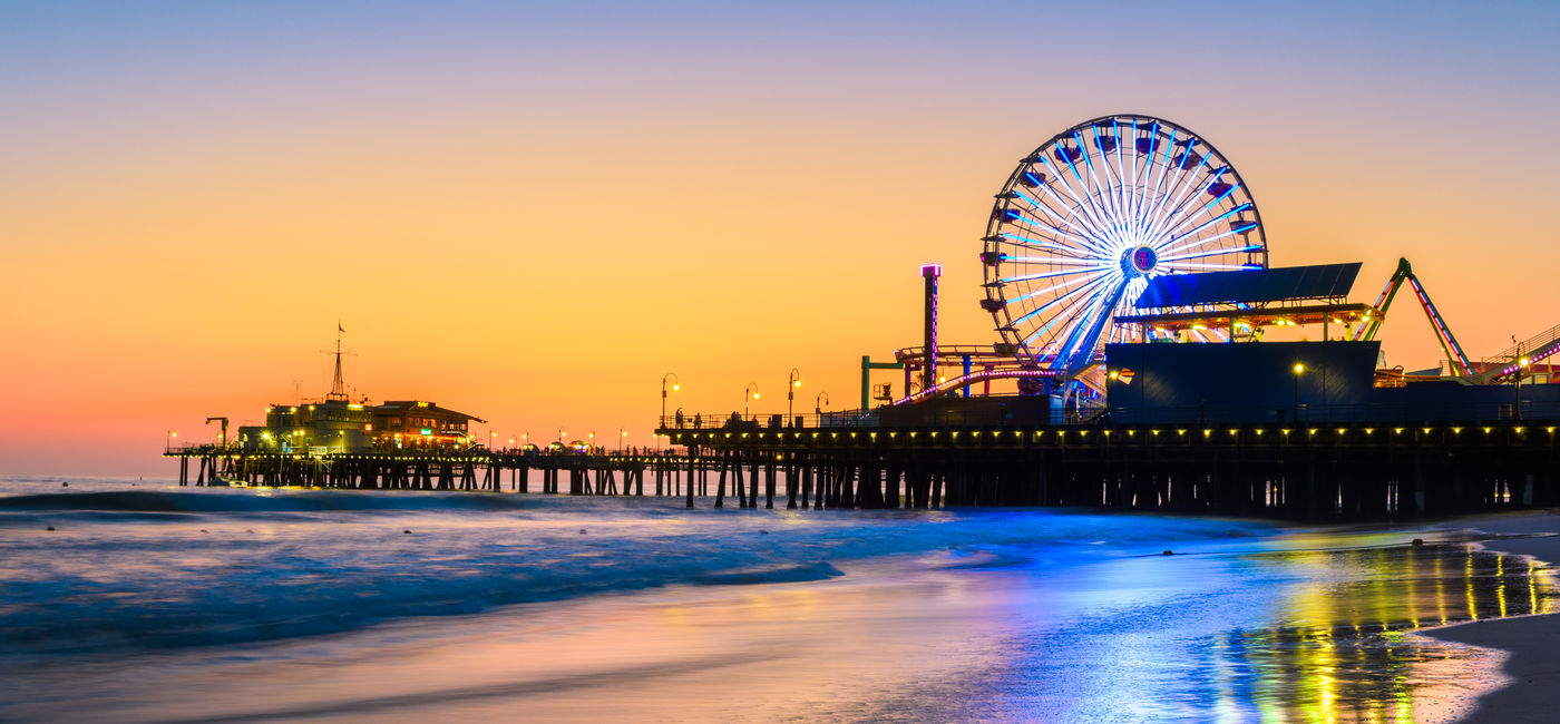 Image: Jetée de Santa Monica (Photo Credit: jon_chica / Adobe Stock)