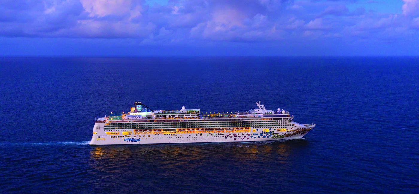 Image: The Hallmark Channel Christmas Cruise will set sail aboard the Norwegian Gem. (Photo Credit: Hallmark Channel)