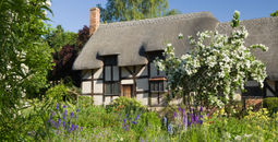 Anne Hathaway's Cottage © [Lee Beel]/[VisitBritain]
