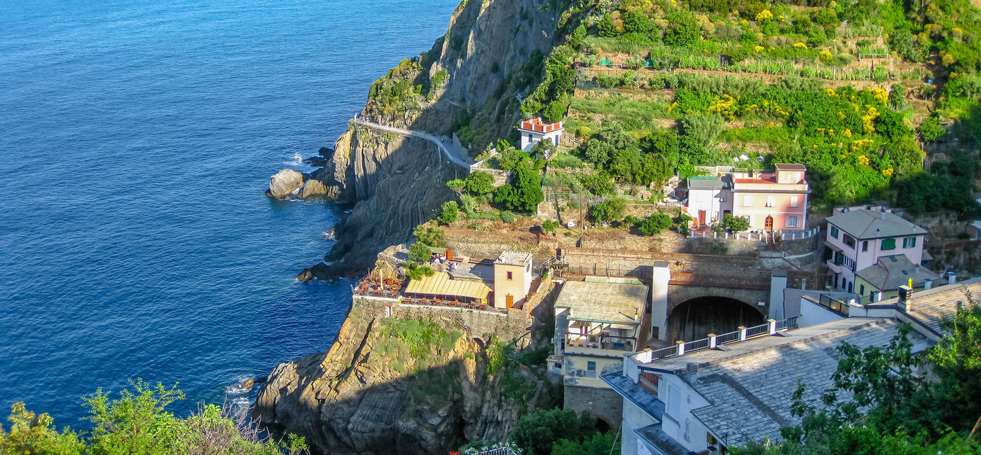 Image: Path of Love or via Dell'Amore in Cinque Terre National Park. (Photo Credit: bennymarty / Adobe Stock)