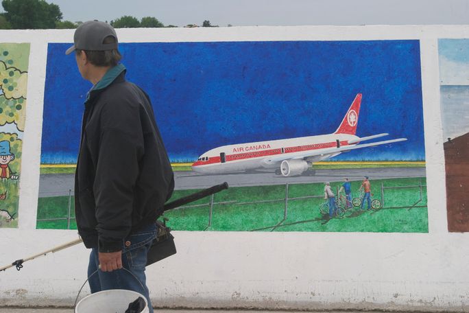 Gimli, Manitoba Air Canada mural
