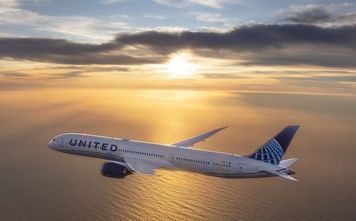 United Airlines plane.