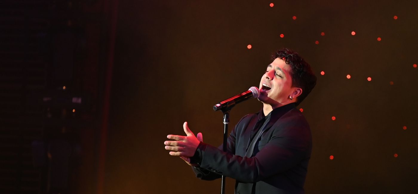 Image: Omar Cardona performs on Carnival Venezia (Photo Credit: Carnival Cruise Line)