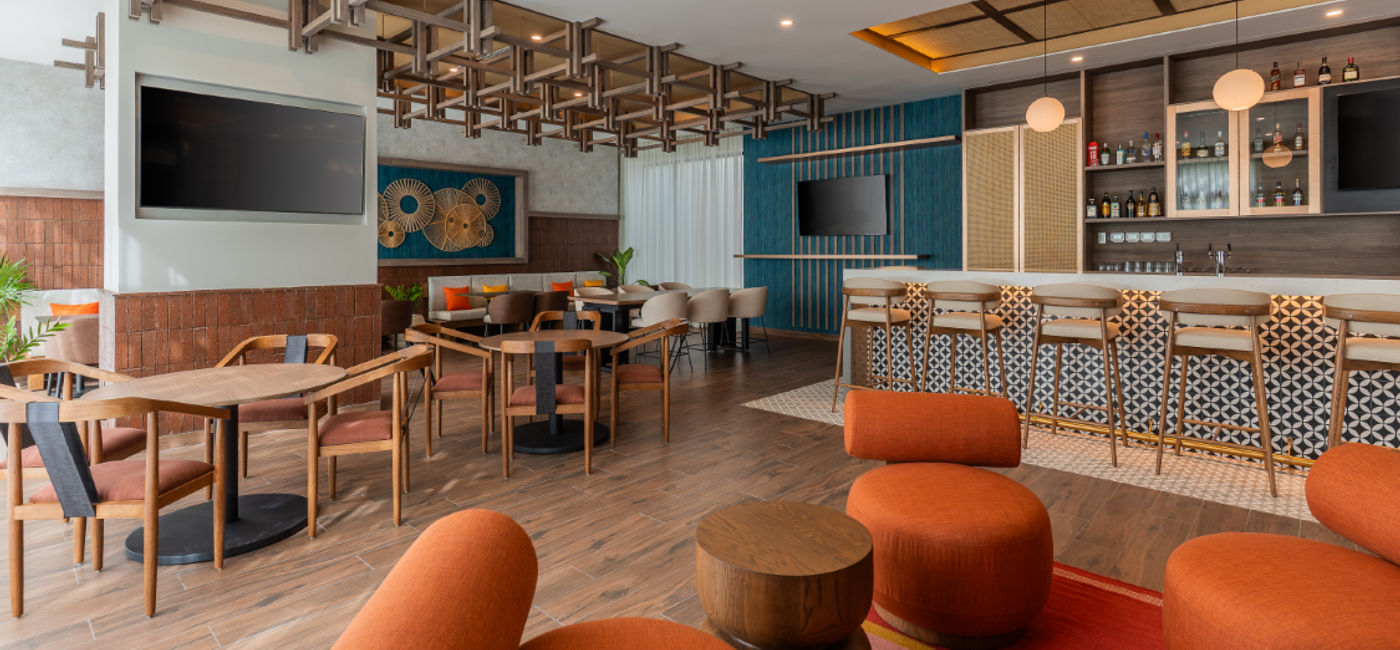 Image: Hyatt Place Merida Lobby Bar (Photo Credit: Hyatt)