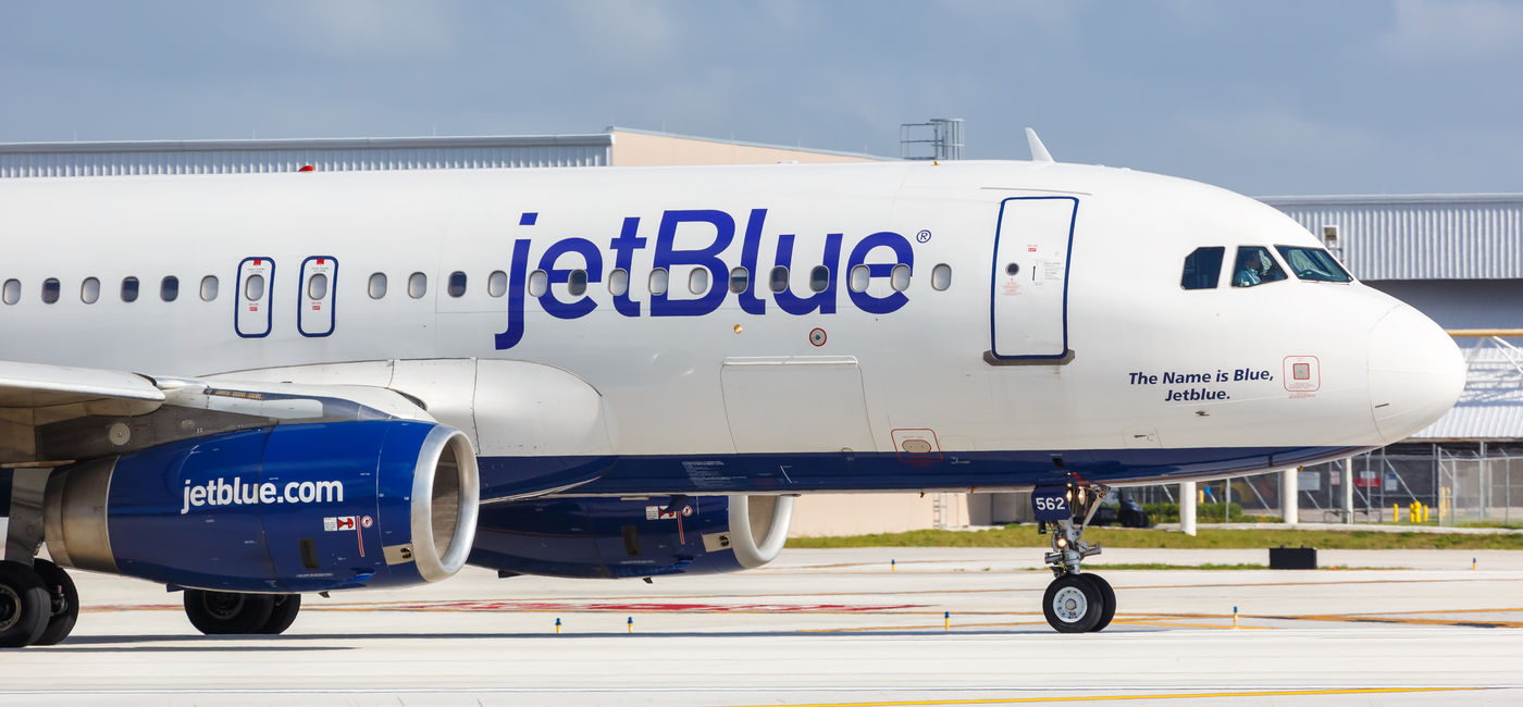 Image: JetBlue Airbus A320 in Fort Lauderdale, Florida. (photo via Boarding1Now/iStock Editorial/Getty Images Plus)