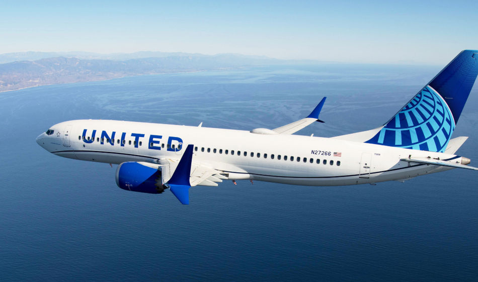 United Airlines, Boeing 737 MAX 8
