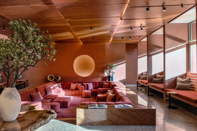 The living room in Mii in Sedona, Arizona. Mii Amo, resorts in Sedona, Wellness Resorts in Arizona, all inclusive