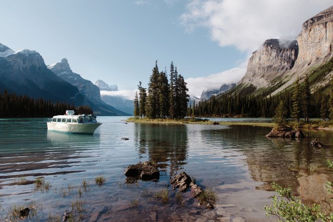Maligne Lake Cruise Maligne Lake Cruise