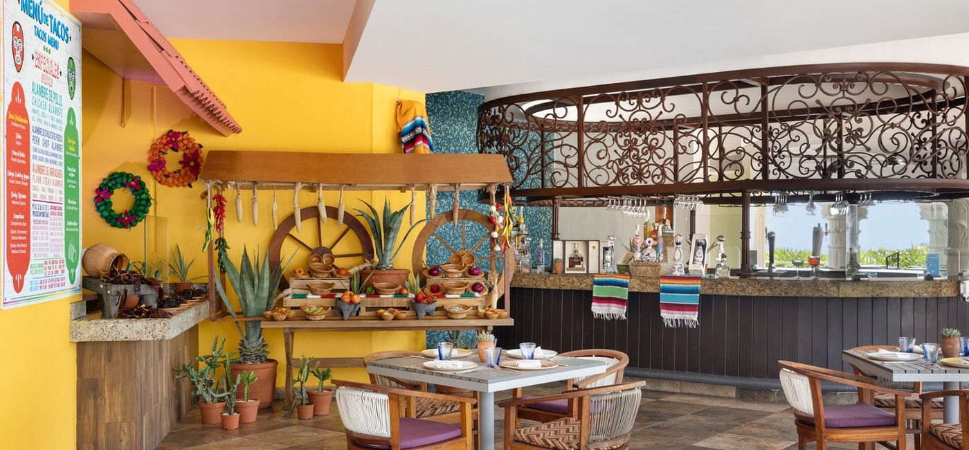 Image: PHOTO: Enjoy Hilton Playa del Carmen's unlimited dining options. (photo via Playa Hotels & Resorts)