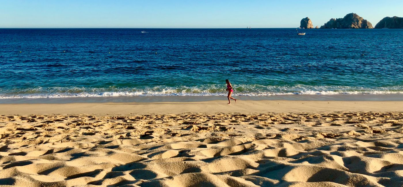 Image: Run-cations in Los Cabos (Photo Credit: JuanCarlos/Adobe Stock)