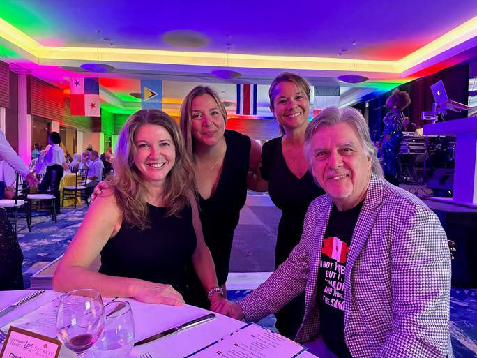 Chantal Lapointe, Michel Villeneuve, Annie Ducharme et son invitée lors des Confidant Connect Awards 2023