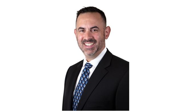 Willie Fernandez, Chief Marketing Officer, Rental Escapes Willie Fernandez, Chief Marketing Officer, Rental Escapes