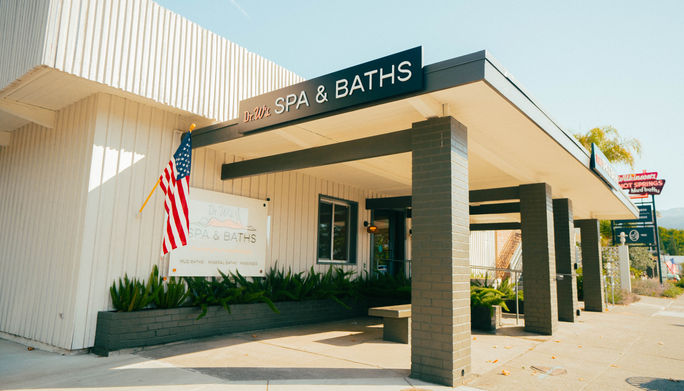 This iconic Napa Valley resort has been drawing relaxation seekers since 1952.