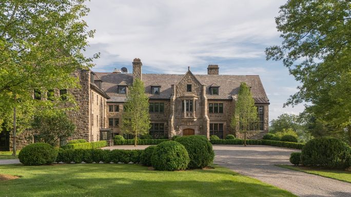 Exterior of The Ranch Hudson Valley. The Ranch Hudson Valley, new york resorts, resorts in new york, mother's day