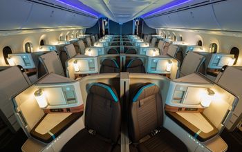 Hawaiian Airlines Dreamliner business class suites